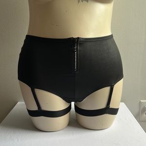 La Senza Panties with Garter Straps XL